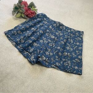 LOFT Navy Blue Floral Shorts ~ Size M 
Linen Blend ~ Summertime *NWT